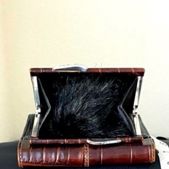 Brigthon Leather Wallet - Picture 2 of 4